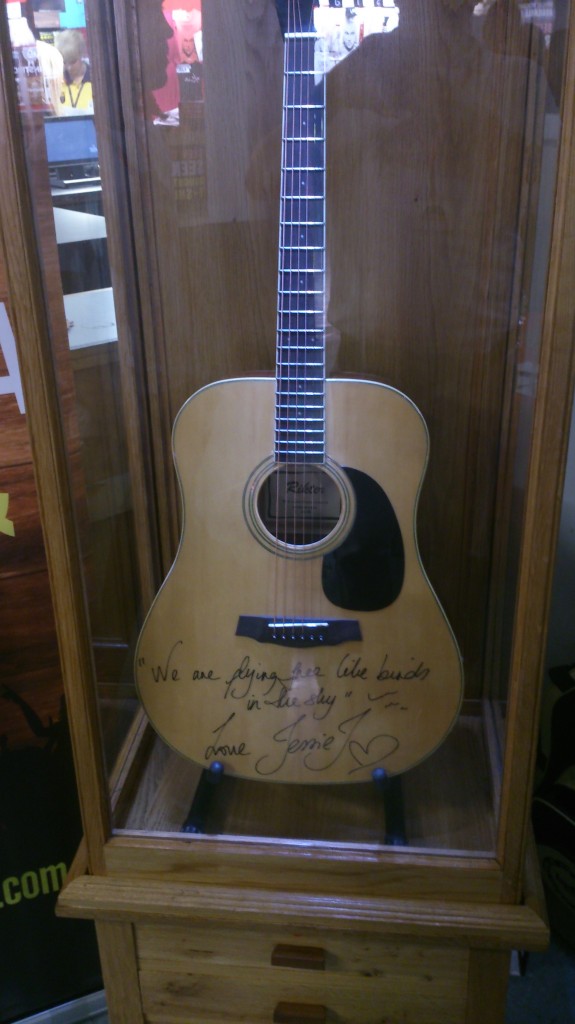 Jessie J Guitar